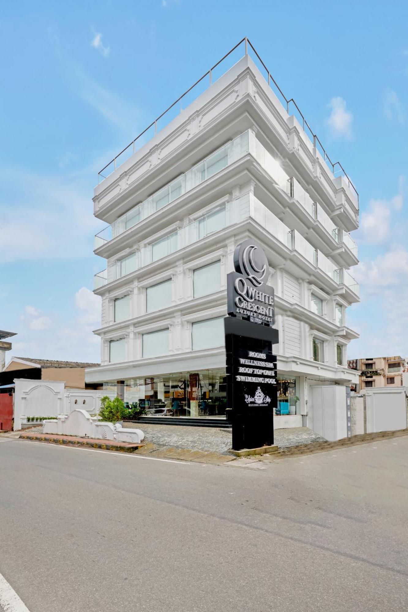 Kochi Q-White Crescent酒店 外观 照片